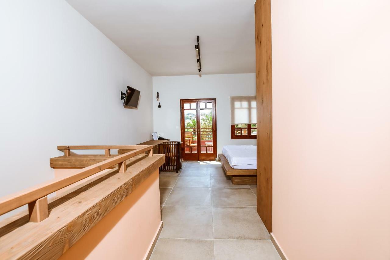 Anais Suites Като-Даратсо Экстерьер фото