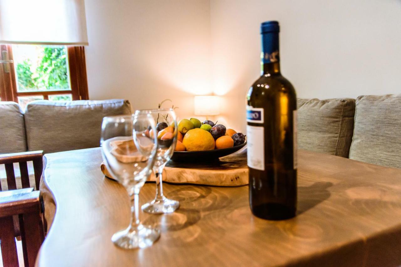 Anais Suites Като-Даратсо Экстерьер фото