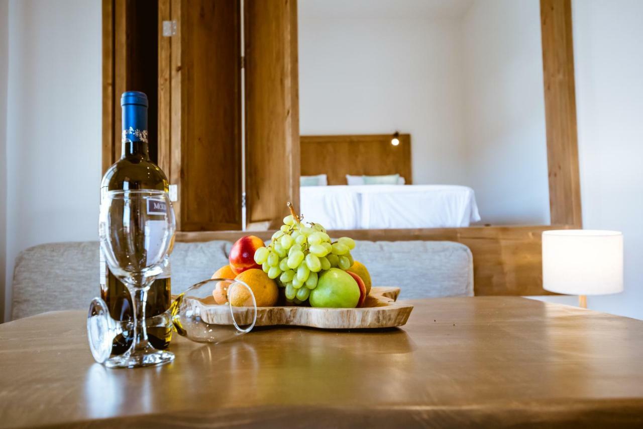 Anais Suites Като-Даратсо Экстерьер фото