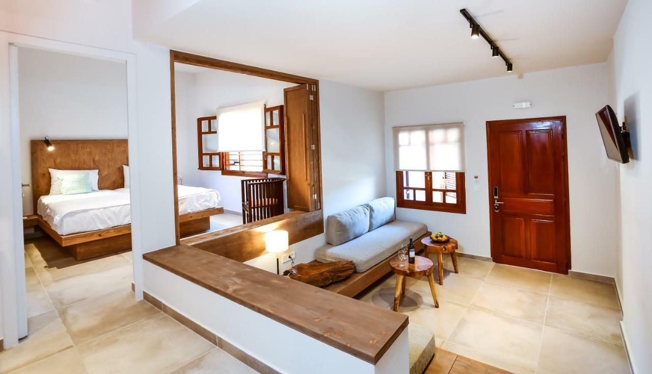 Anais Suites Като-Даратсо Экстерьер фото