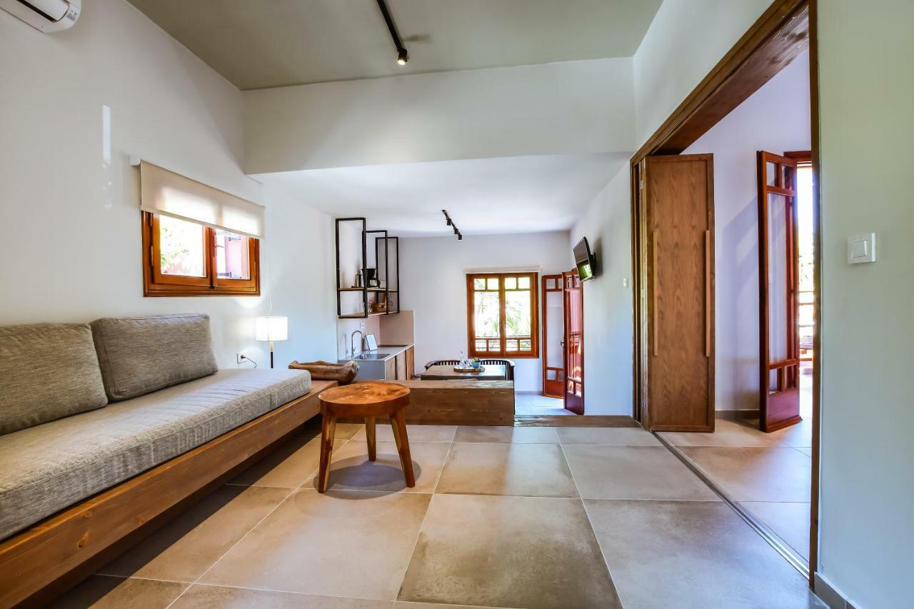 Anais Suites Като-Даратсо Экстерьер фото
